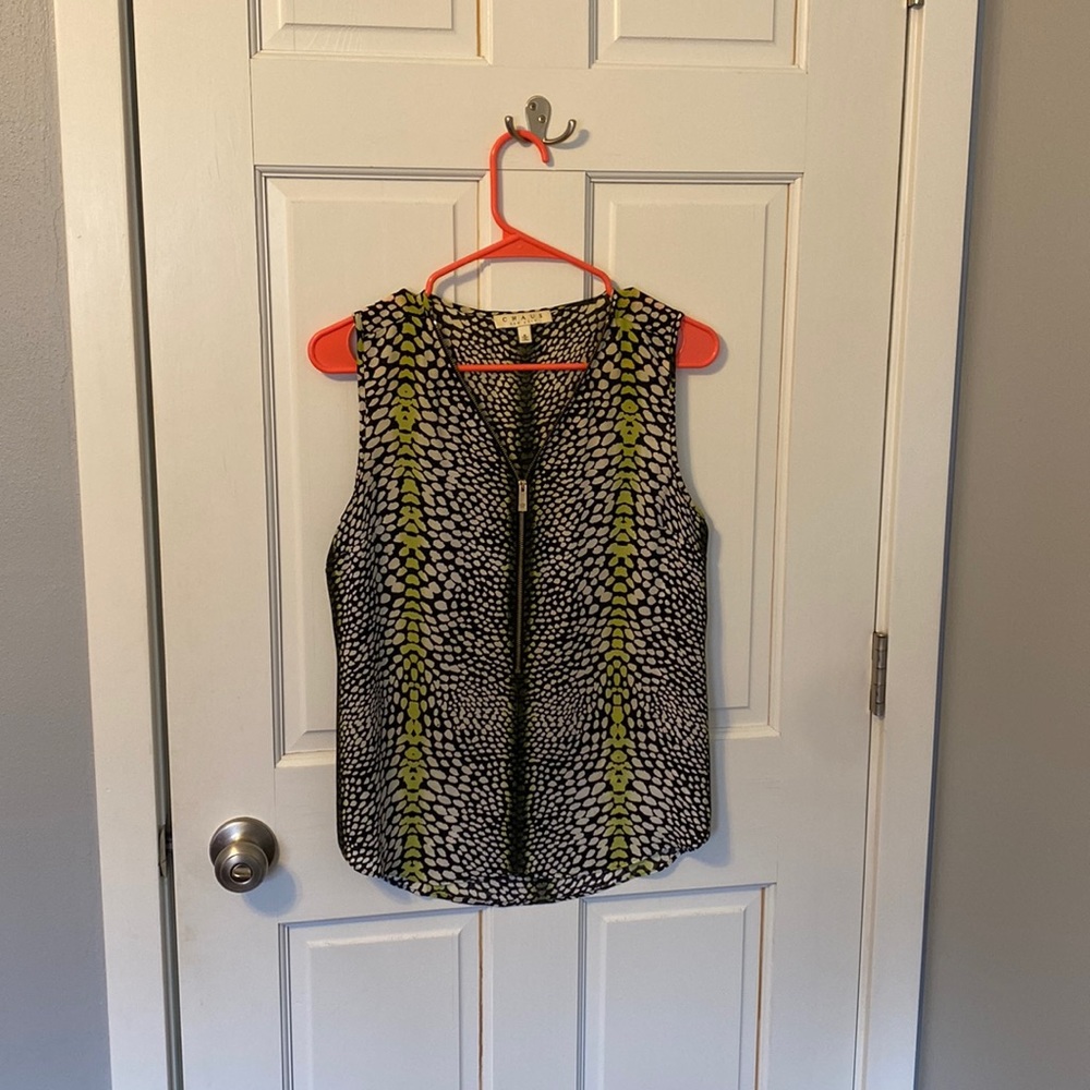 Chaus New York green, black, and white sleeveless blouse